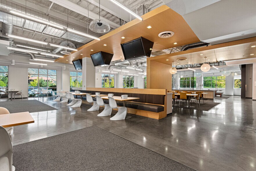 More Photos Of 4931 N 300 W, Provo Office For Lease