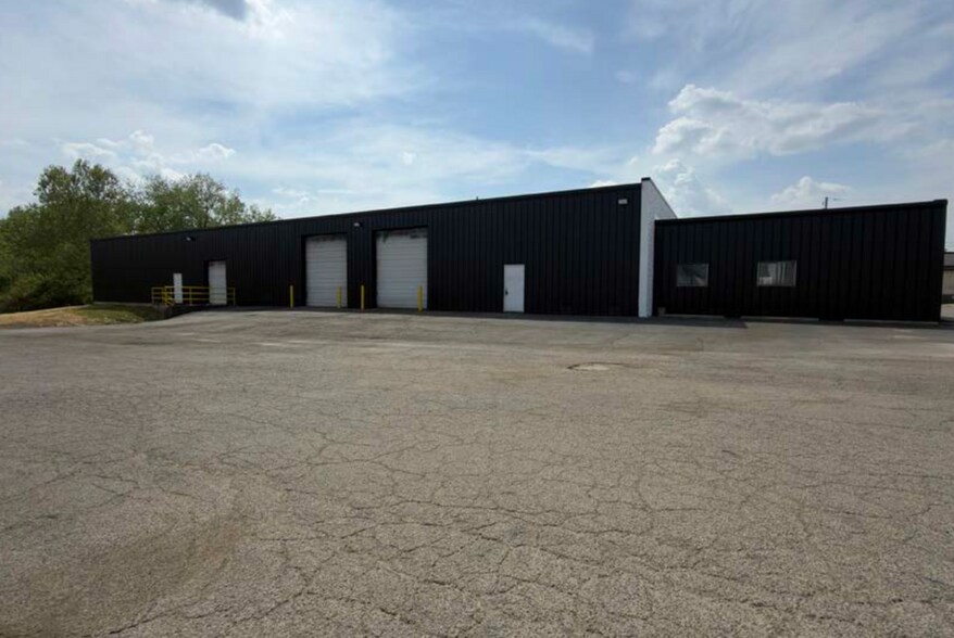 More Photos Of 2975 Symmes Rd, Fairfield Warehouse For Lease