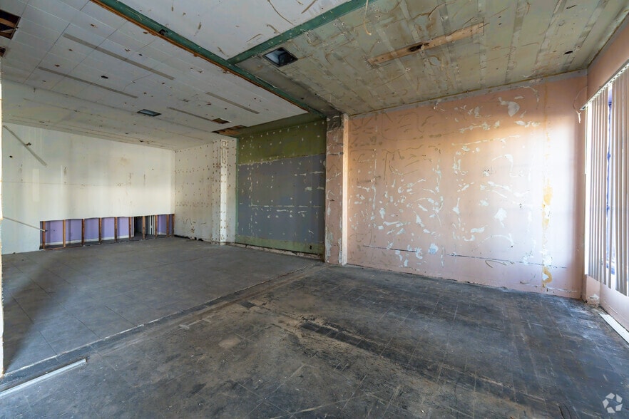 More Photos Of 3311 W Beverly Blvd, Montebello Storefront Retail Office For Sale