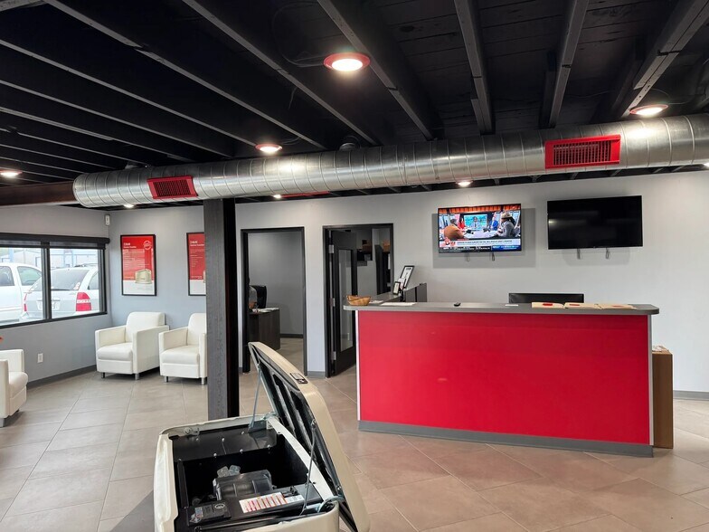 More Photos Of 4033 Canyon Dr, Amarillo Office For Lease