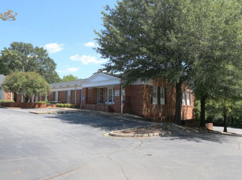 Primary Photo Of 1009 Grove Rd, Greenville Medical For Lease
