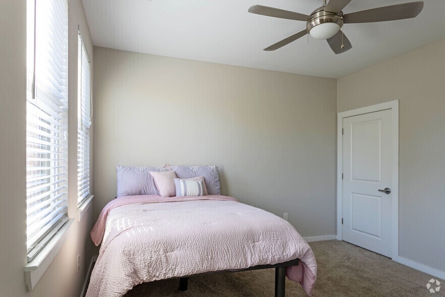 More Photos Of 540 Selma St, Savannah Apartments For Lease