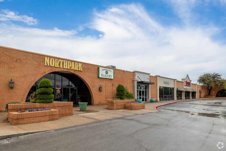 More Photos Of 12100-12240 N May Ave, Oklahoma City Unknown For Lease