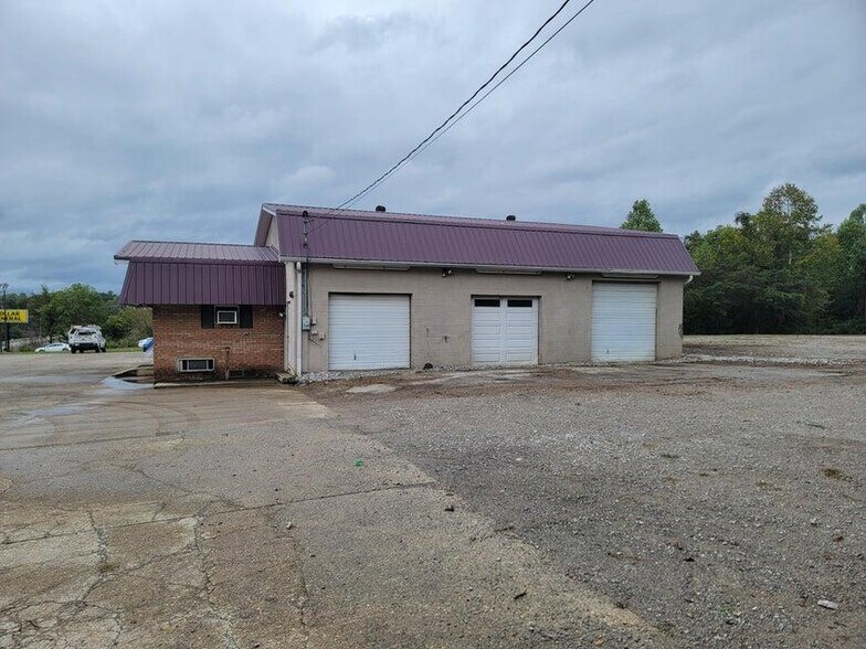 More Photos Of 7744 S Highway 27, Burnside Flex For Lease