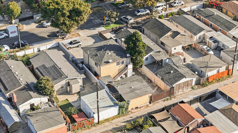 More Photos Of 1548 W 59th Pl, Los Angeles Apartments For Sale