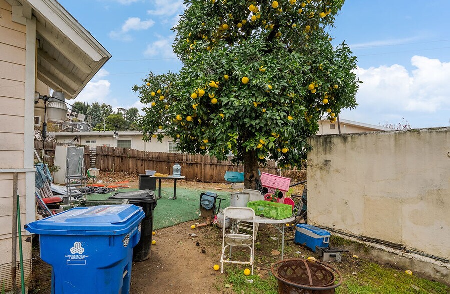 More Photos Of 6072 York Blvd, Los Angeles Freestanding For Sale