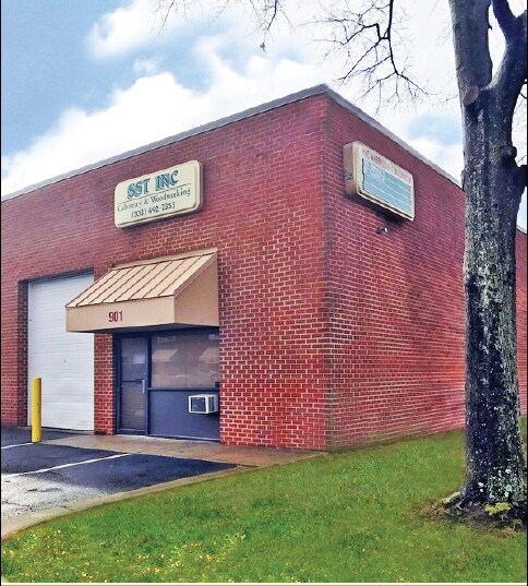 More Photos Of 901-953 Highams Ct, Woodbridge Warehouse For Sale