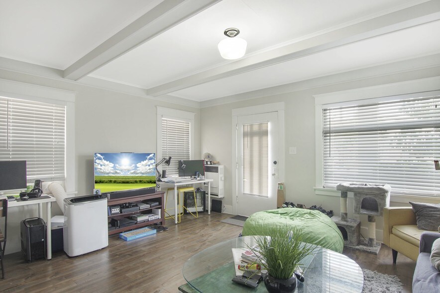 More Photos Of 1142-1148 E 1st St, Long Beach Apartments For Sale