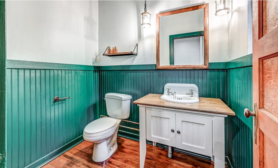 More Photos Of 1116 1st St, Snohomish Storefront For Lease