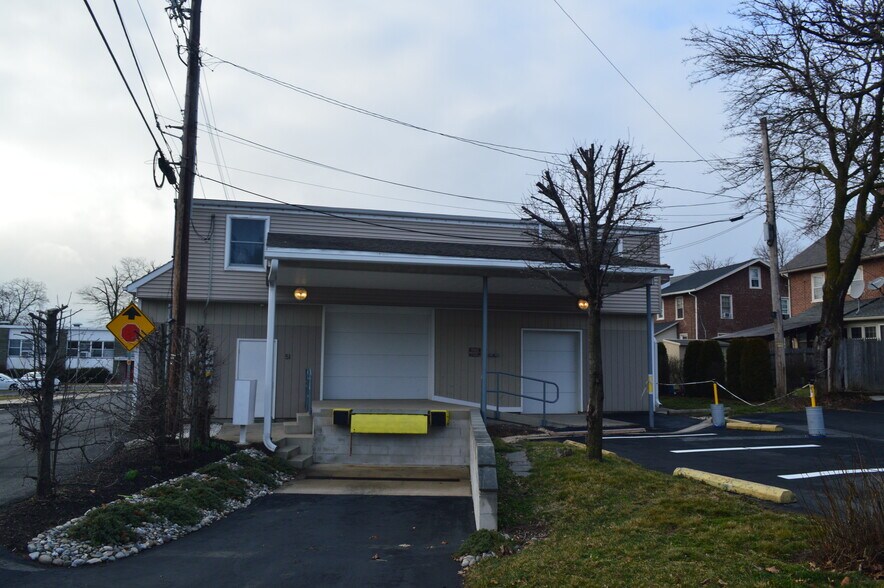 51 N Towamencin Ave, Lansdale, PA 19446 Light Manufacturing For Sale