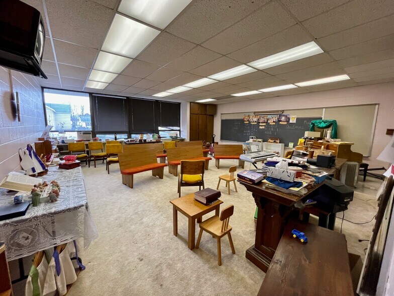 More Photos Of 804 S Purdum St, Kokomo Schools For Sale