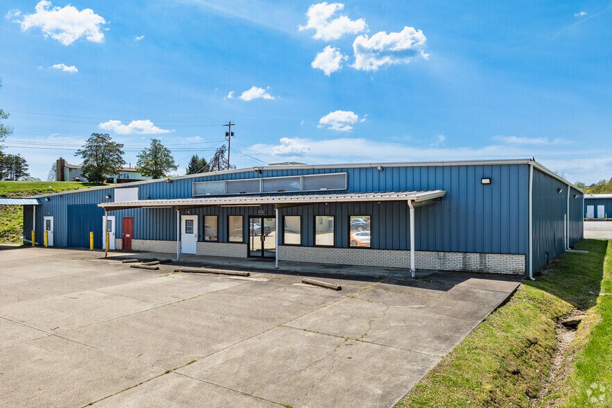 More Photos Of 3970 Staunton Tpke, Parkersburg Light Distribution For Lease