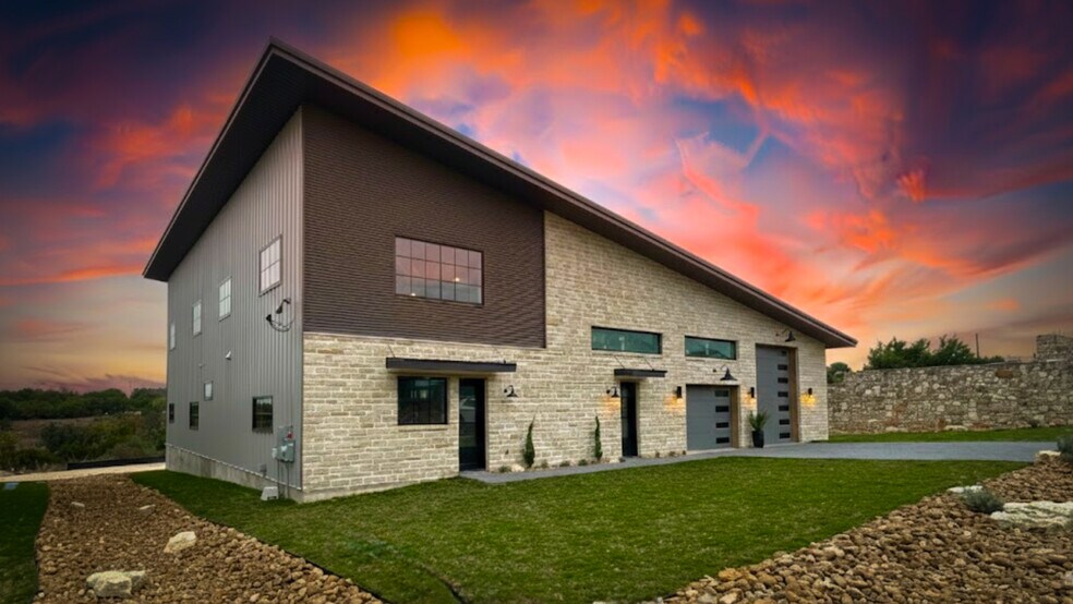 More Photos Of 1211 O Reilly Dr, Lakeway Showroom For Sale