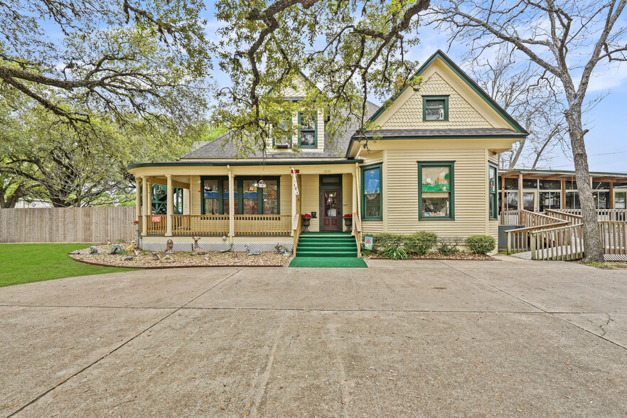 Primary Photo Of 1030 4th St, Rosenberg Daycare Center For Sale