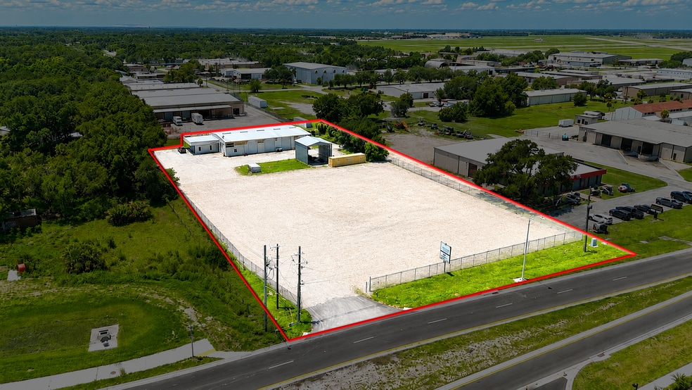 More Photos Of 2702 Drane Field Rd, Lakeland Warehouse For Lease