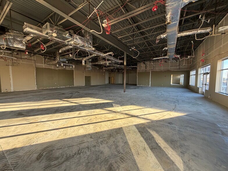 More Photos Of 2300 24th St NW, Bemidji Office For Lease