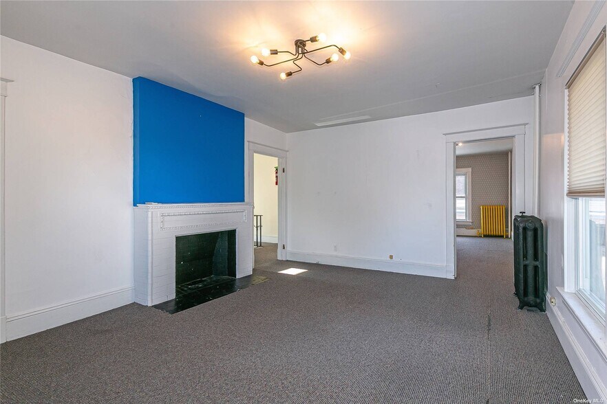 More Photos Of 330 Winthrop St, Westbury Office For Sale