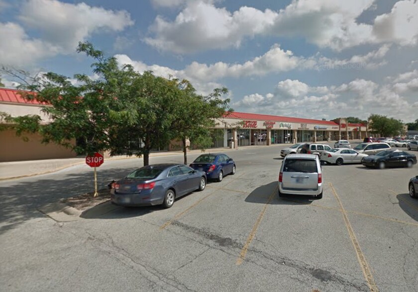 More Photos Of 3300-3420 E Market St, Logansport Storefront For Lease