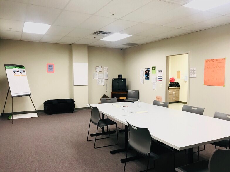 More Photos Of 202 N Duke St, Lancaster Office For Sale