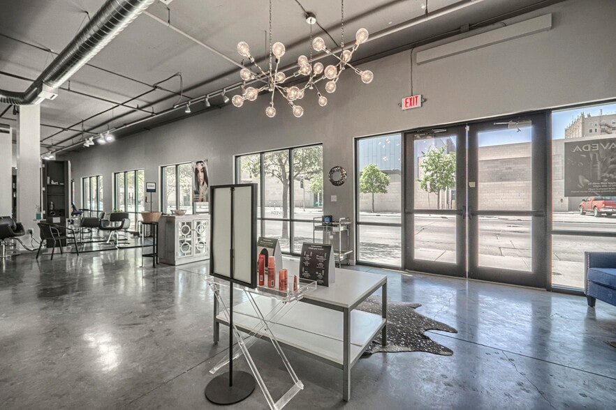 More Photos Of 100 N Main St, Midland Apartments For Lease