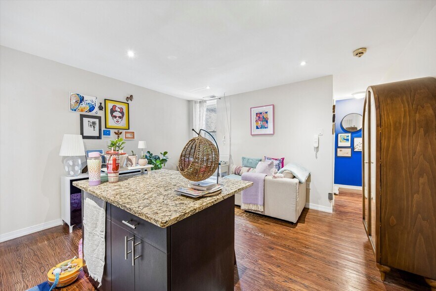 More Photos Of 1909 S Broad St, Philadelphia Office Residential For Sale