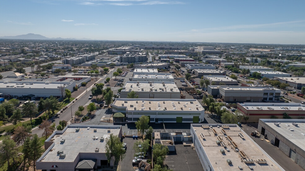 More Photos Of 240 N Sunway Dr, Gilbert Manufacturing For Lease