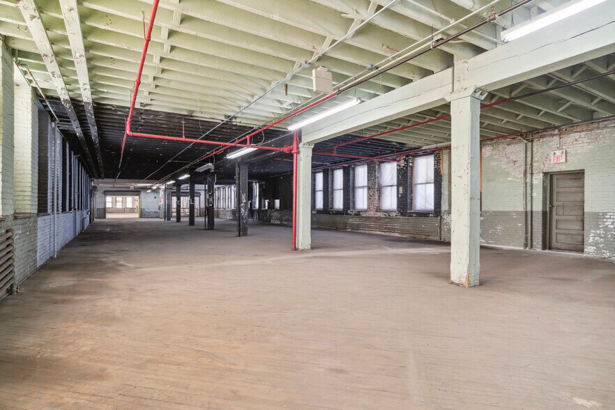 More Photos Of 2916 Weikel St, Philadelphia Warehouse For Sale