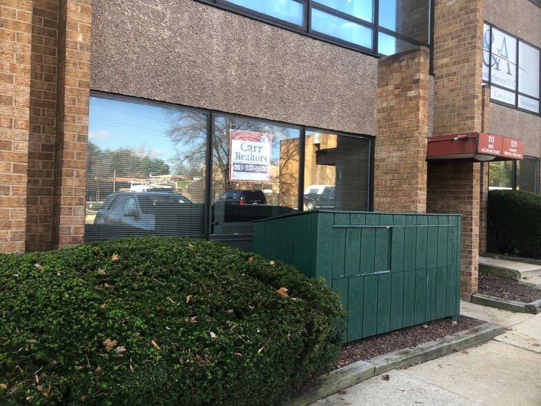 More Photos Of 4 Professional Dr, Gaithersburg Medical For Lease