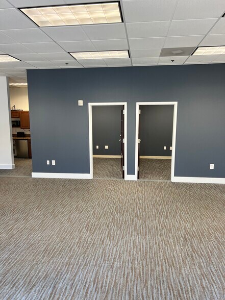 More Photos Of 10624 Metromont Pky, Charlotte Showroom For Sale