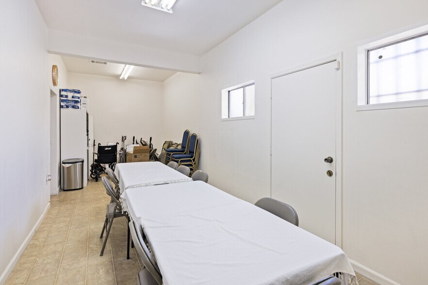 More Photos Of 4015 Railroad Ave, Pittsburg Medical For Sale