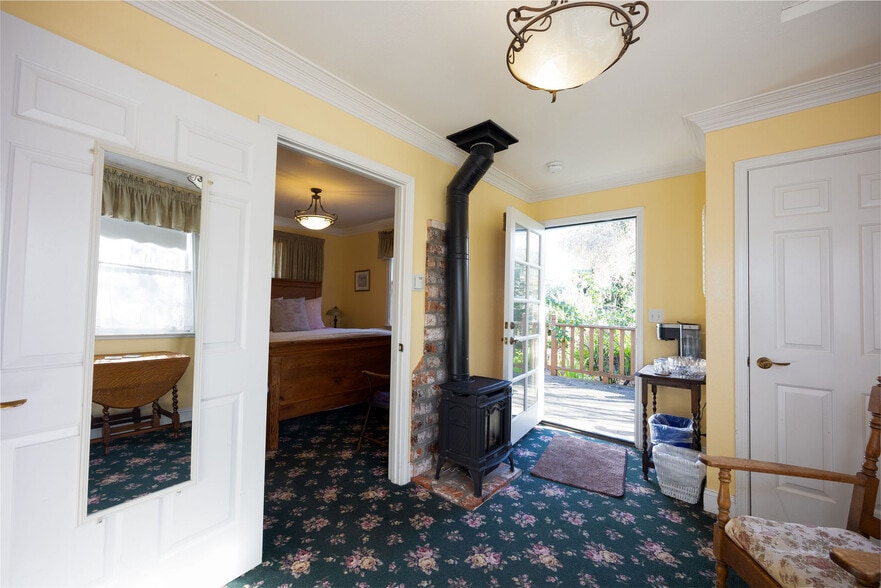 More Photos Of 393 Stage Rd, Pescadero Hospitality For Sale