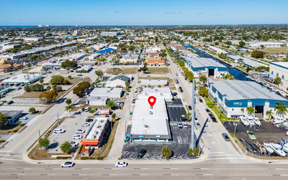 More Photos Of 1520 SE 46th Ln, Cape Coral Freestanding For Lease