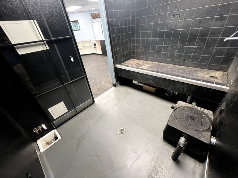 More Photos Of 1404-1446 Concannon Blvd, Livermore Medical For Sale