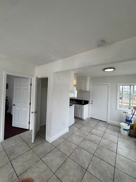 More Photos Of 3580 Beechwood Ave, Lynwood Apartments For Sale