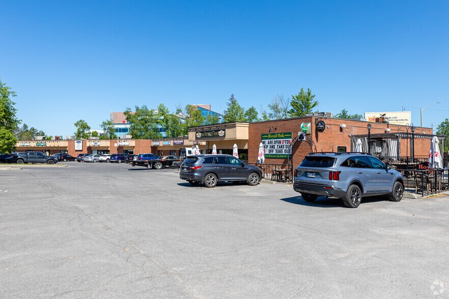 More Photos Of 2041-2067 Meadowbrook Rd, Ottawa Storefront Retail Office For Lease