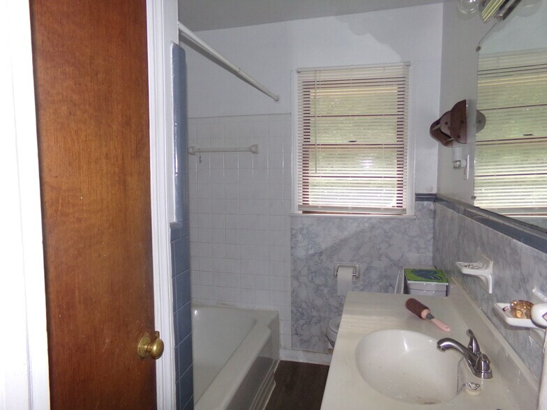 More Photos Of 2041 Austell Rd SE, Marietta Apartments For Sale