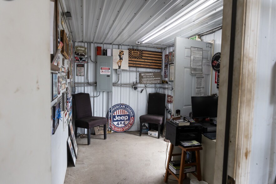 More Photos Of 2800 NY-49, West Monroe Auto Repair For Sale