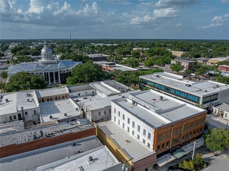 More Photos Of 135 S Central Ave, Bartow Storefront Retail Residential For Sale