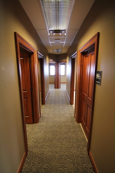 More Photos Of 10-24 Remick Blvd, Springboro Unknown For Sale