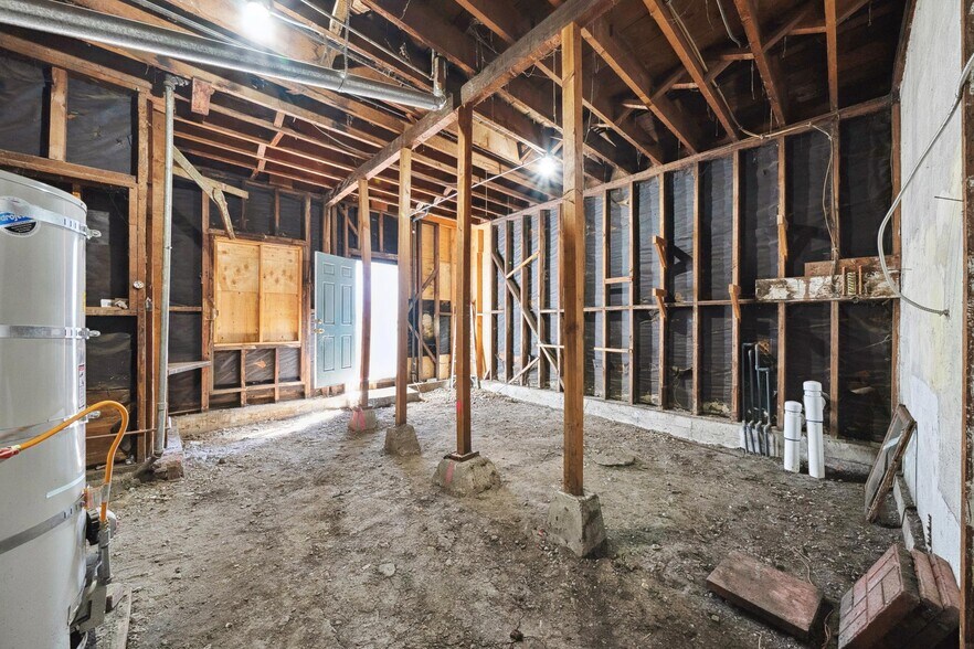 More Photos Of 309 63rd St, Oakland Apartments For Sale