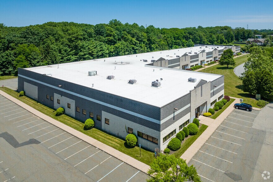 More Photos Of 4 Middlebury Blvd, Randolph Flex For Lease