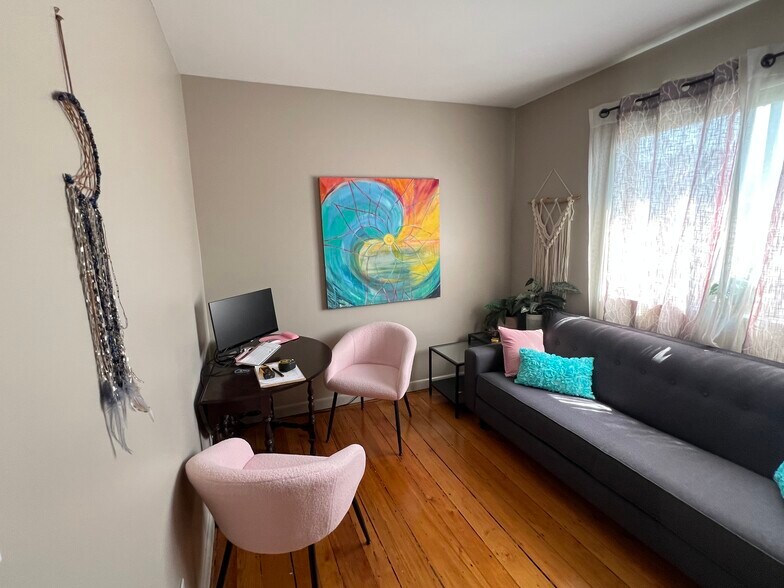 More Photos Of 1111-1113 Washington St, Newton Office For Lease