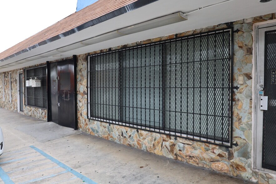 More Photos Of 4634 NW 27th Ave, Miami Freestanding For Lease