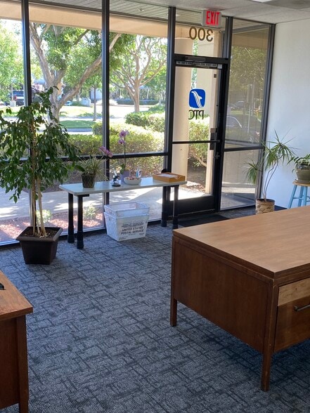 More Photos Of 365 Woodview Ave, Morgan Hill Warehouse For Lease