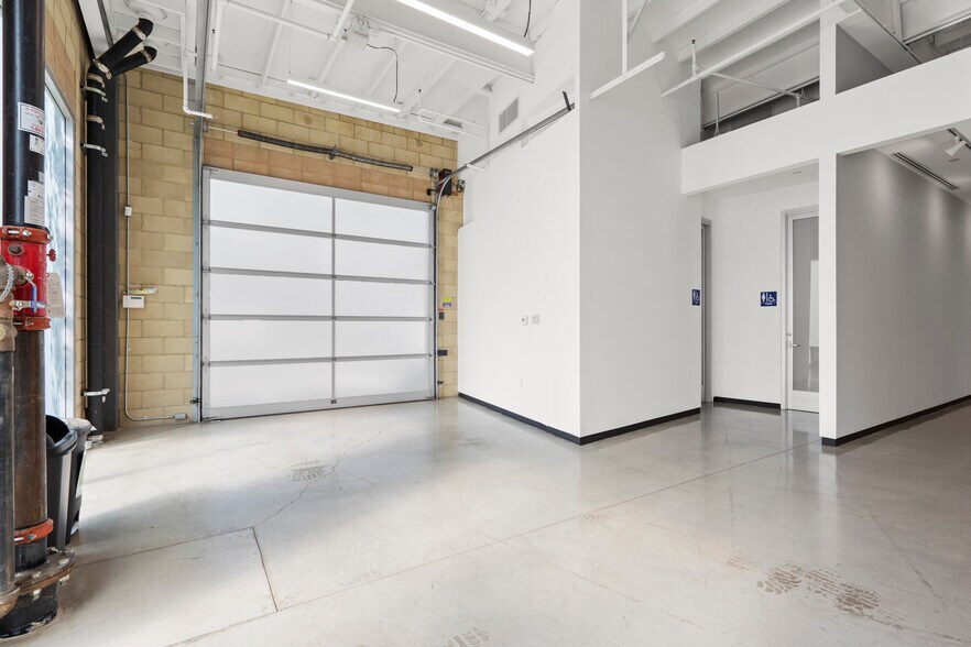 More Photos Of 8801 Research Dr, Irvine Loft Creative Space For Lease