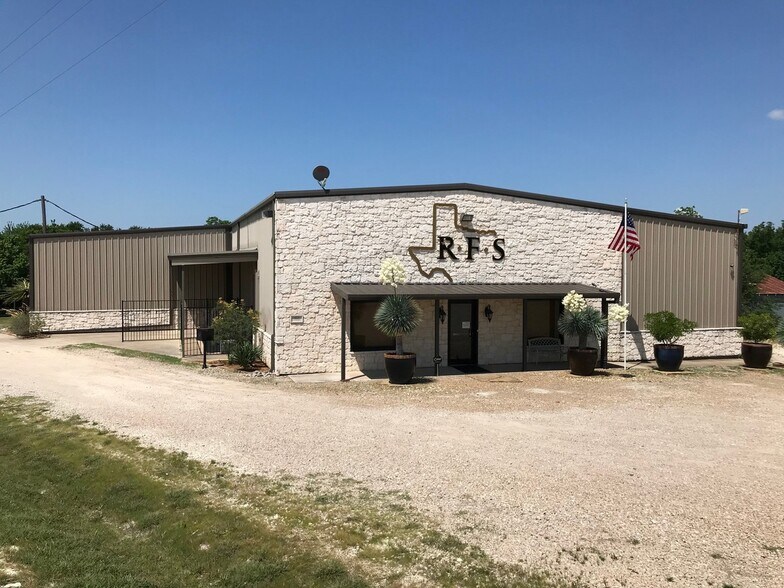 Primary Photo Of 995 N Interstate Highway 35 E, Waxahachie Warehouse For Lease