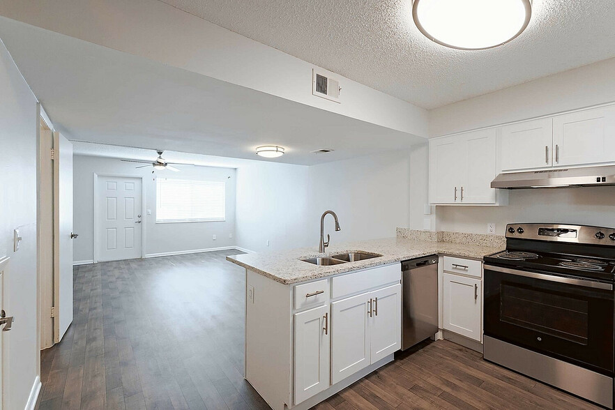 More Photos Of 150 E University Blvd, Melbourne Apartments For Sale