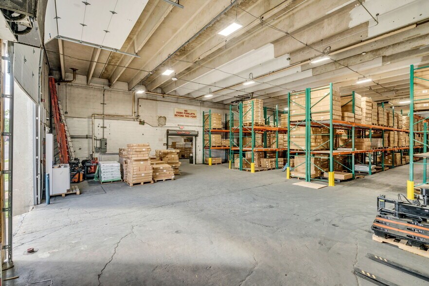 More Photos Of 5731 General Washington Dr, Alexandria Distribution For Sale