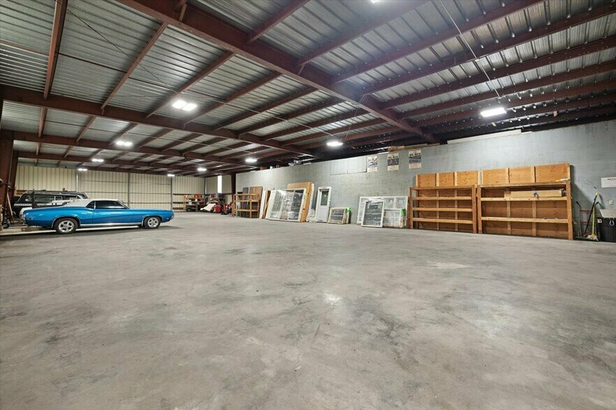 More Photos Of 118 Riverside Rd, Billings Research And Development For Sale