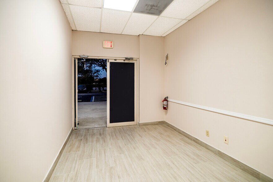 More Photos Of 5367 N Nob Hill Rd, Sunrise Office For Lease